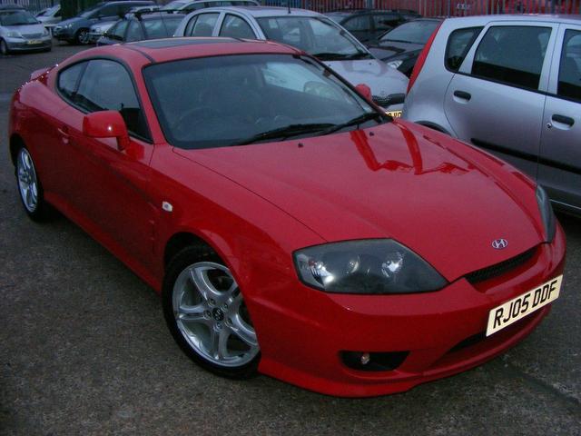 Hyundai Coupe Red