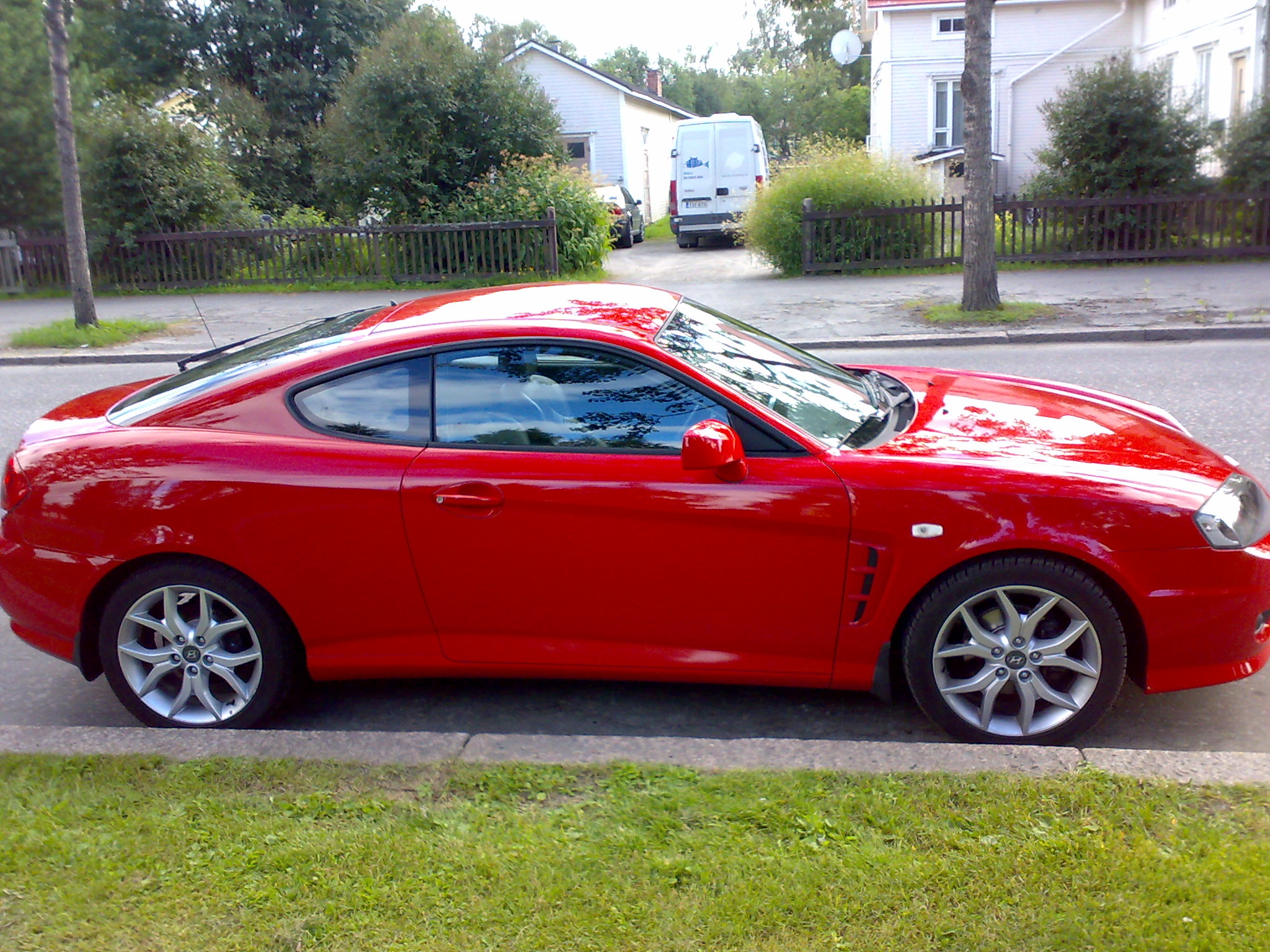 Hyundai Coupe Red