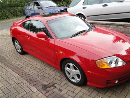 Hyundai Coupe Red