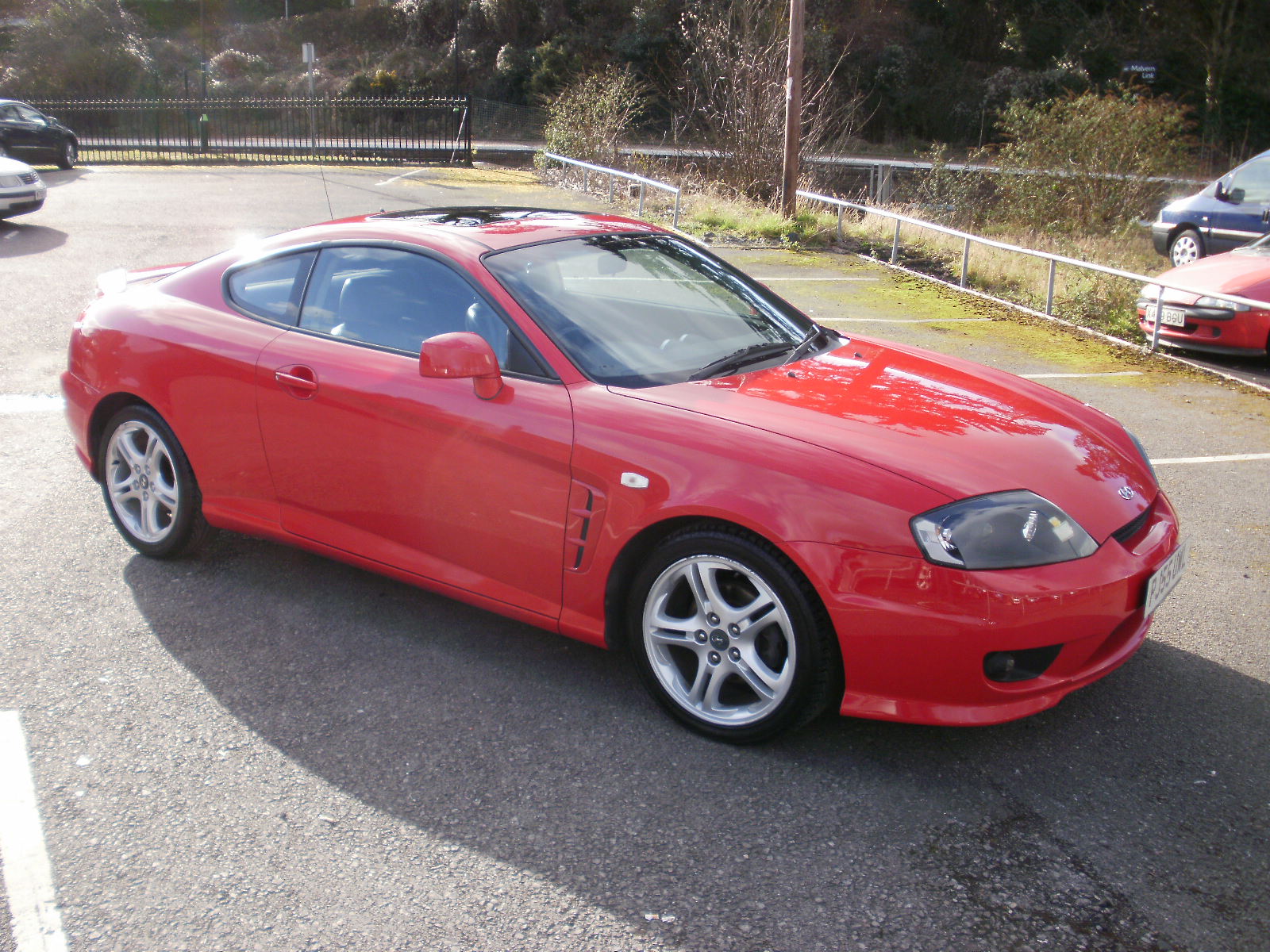 Hyundai Coupe Red