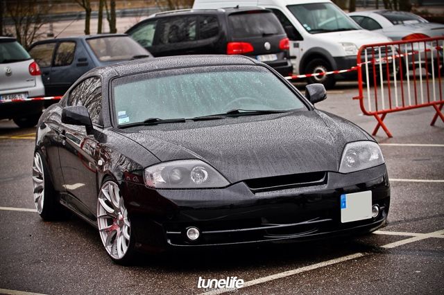Hyundai Coupe Stance
