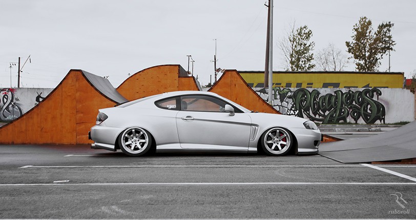 Hyundai Coupe Stance