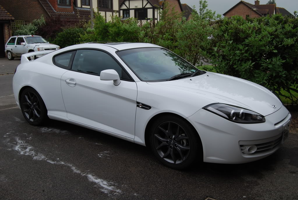 Hyundai Coupe White