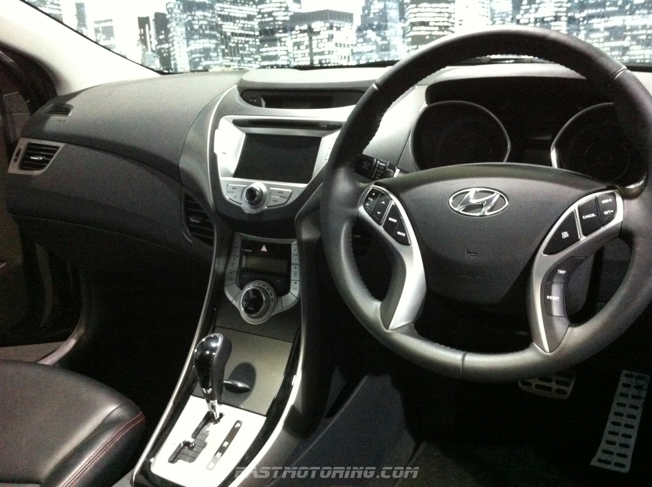 Hyundai Elantra 1.8 At
