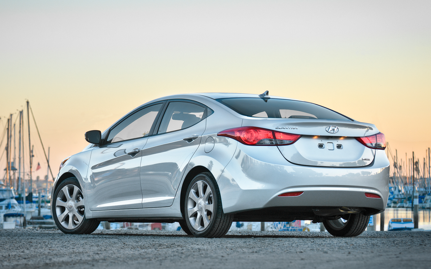Hyundai Elantra 2012