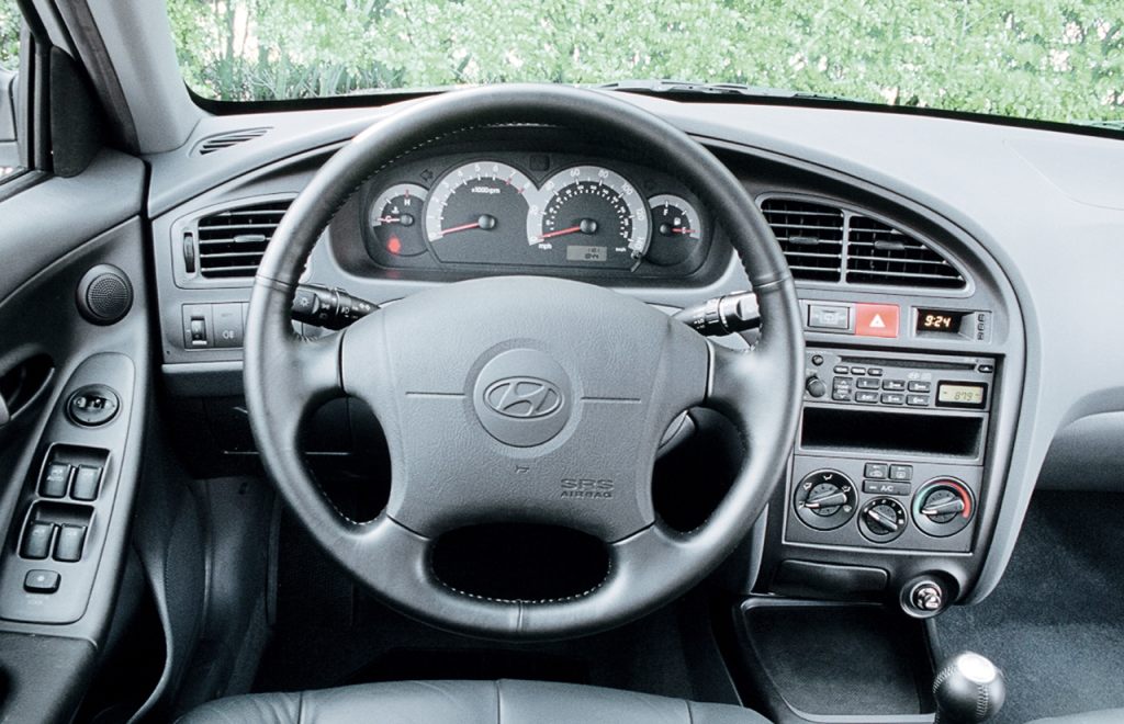 Hyundai Elantra 3