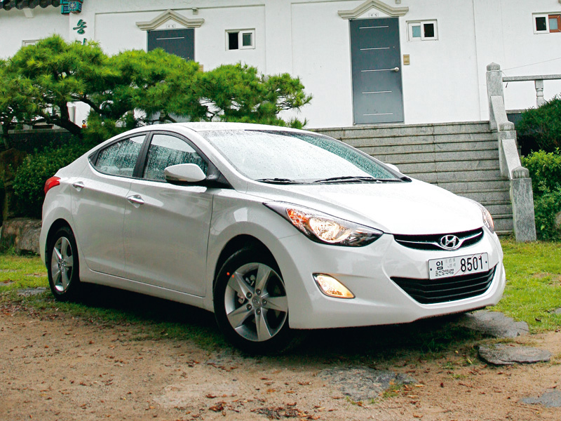 Hyundai Elantra 5