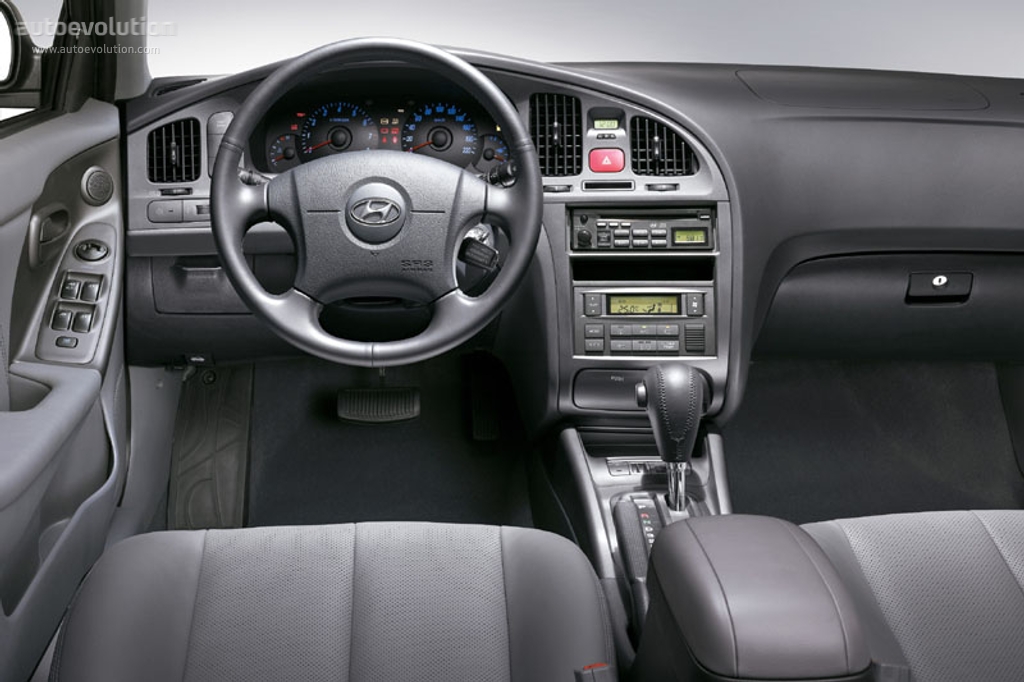 Hyundai Elantra 5