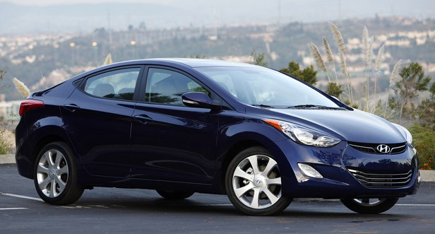 Hyundai Elantra At