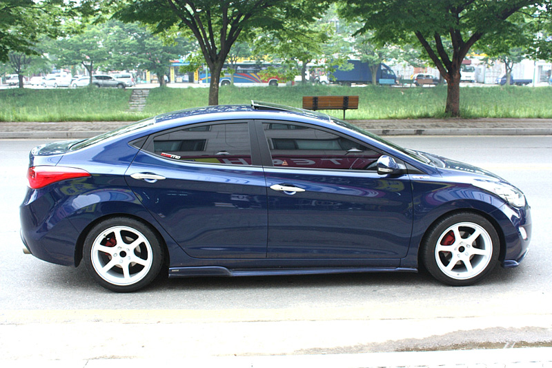Hyundai Elantra Blue