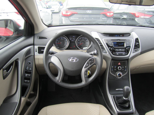 Hyundai Elantra Se 2015