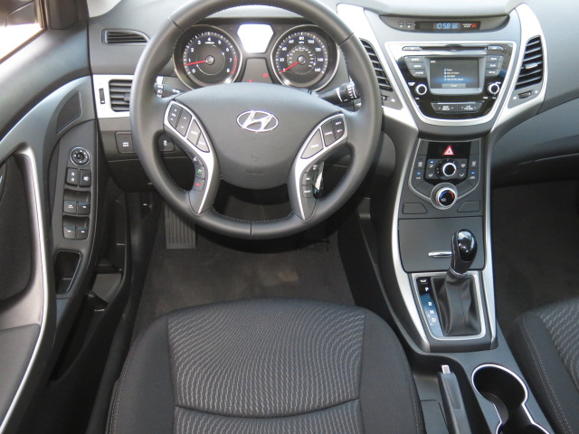 Hyundai Elantra Se 2015