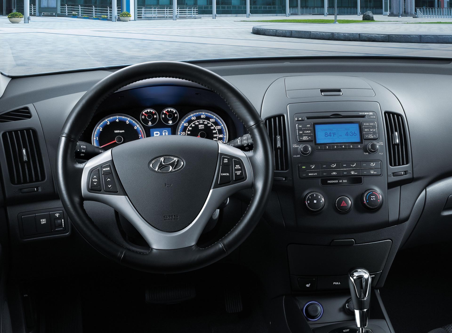 Hyundai Elantra Touring 2011