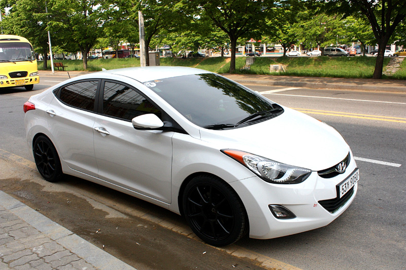 Hyundai Elantra White