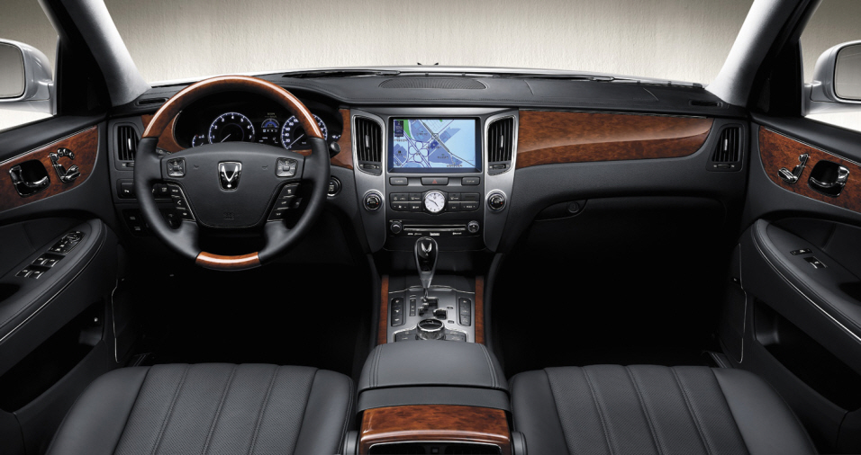 Hyundai Equus Black