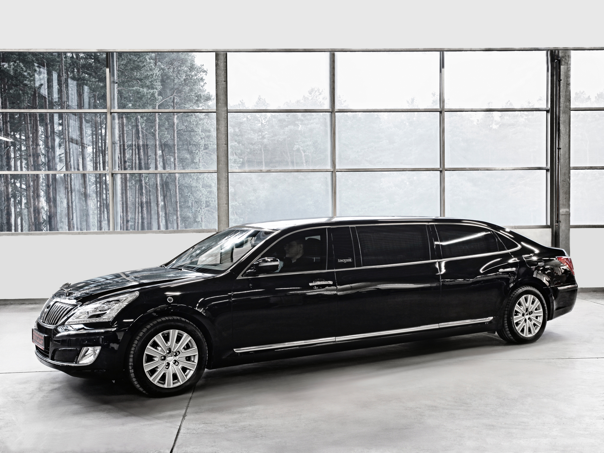 Hyundai Equus Limo