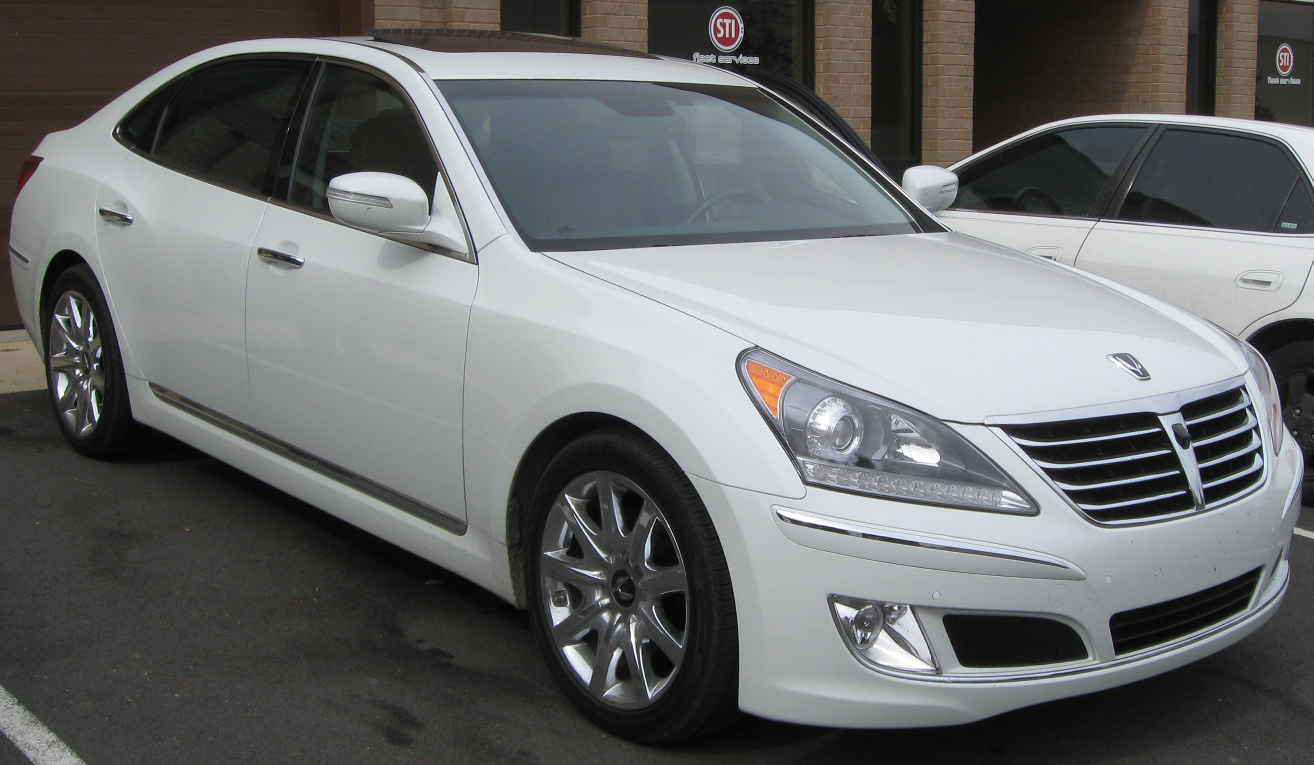 Hyundai Equus Sedan