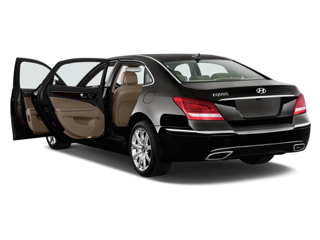 Hyundai Equus Sedan
