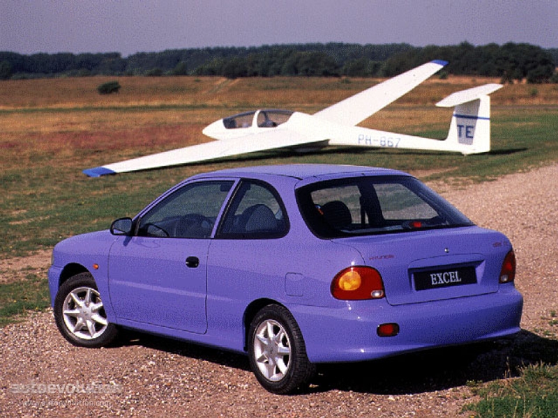 Hyundai Excel 3