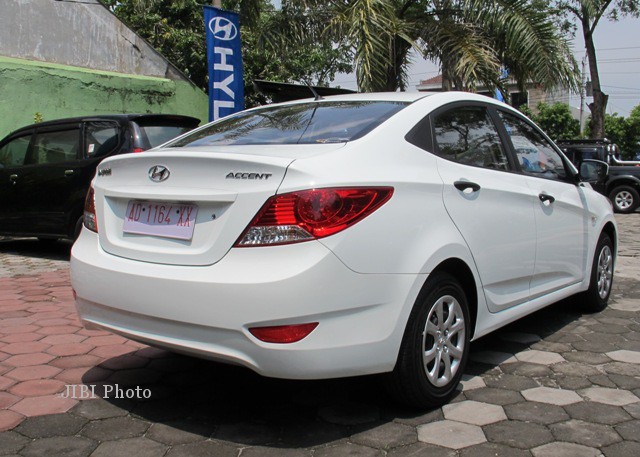 Hyundai Excel 3
