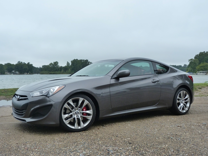 Hyundai Genesis 2.0 Coupe