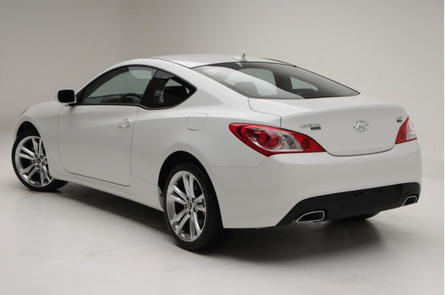 Hyundai Genesis 2.0t