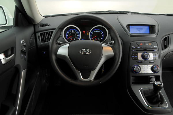 Hyundai Genesis 2.0t