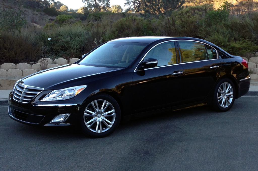 Hyundai Genesis 2013