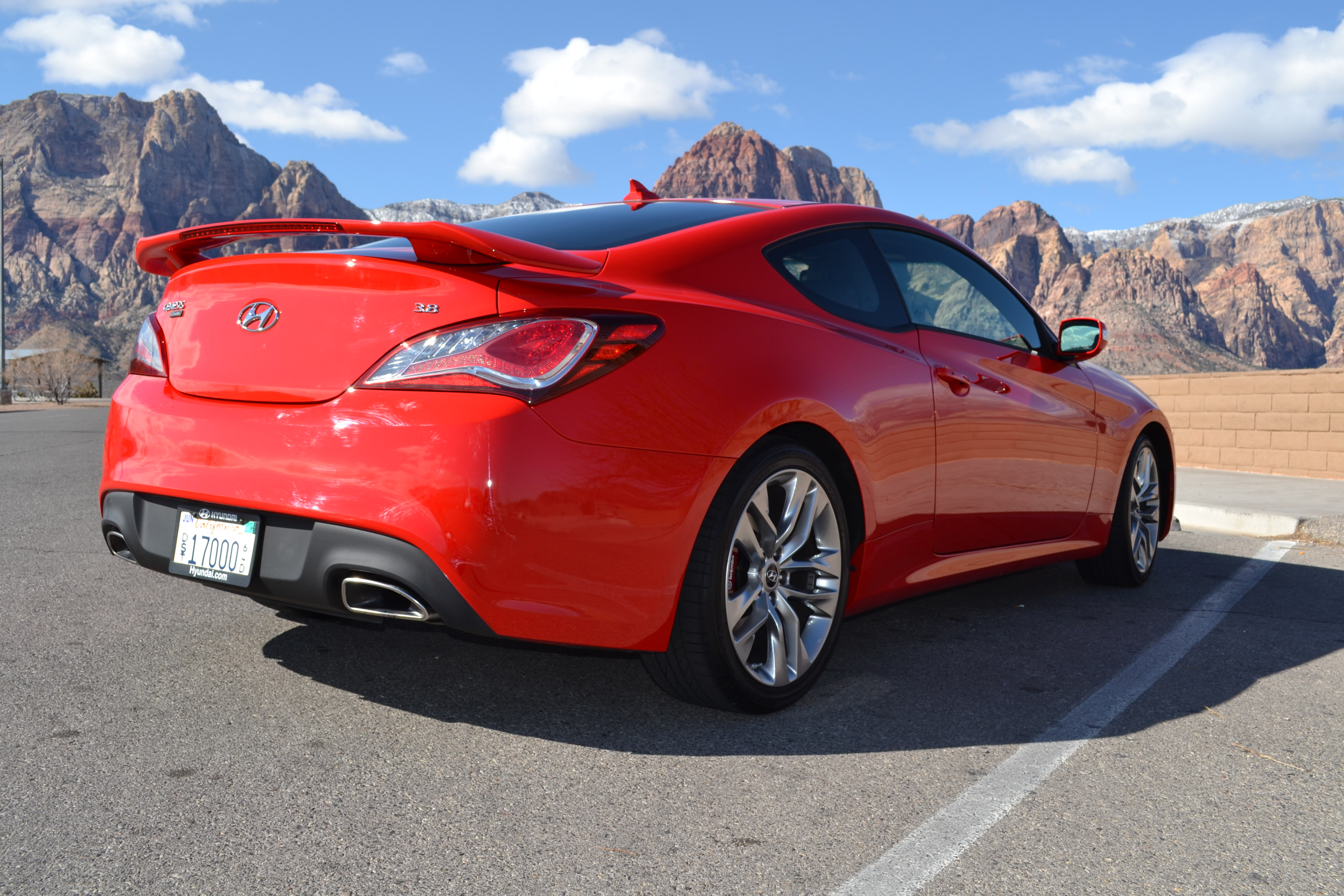 Hyundai Genesis 3.8 Track