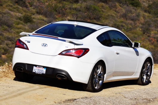 Hyundai Genesis 3.8 Track
