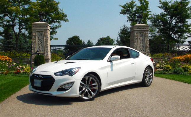 Hyundai Genesis 3.8 Track