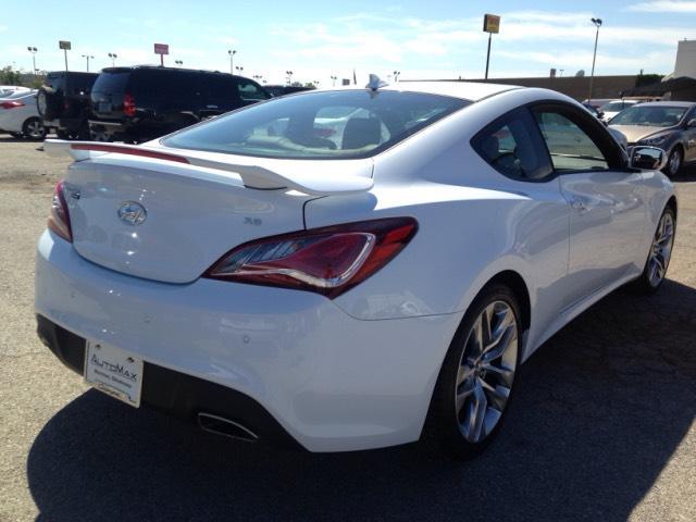 Hyundai Genesis 3.8 Ultimate