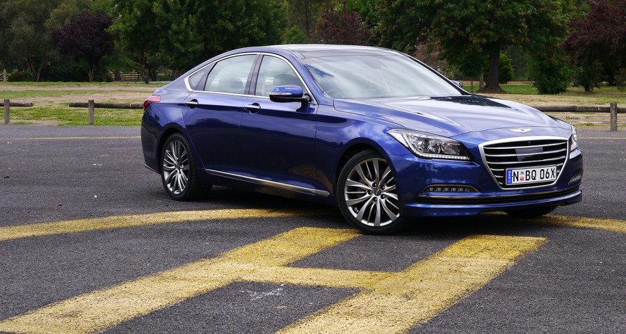 Hyundai Genesis 900