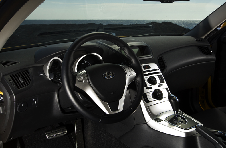 Hyundai Genesis Auto