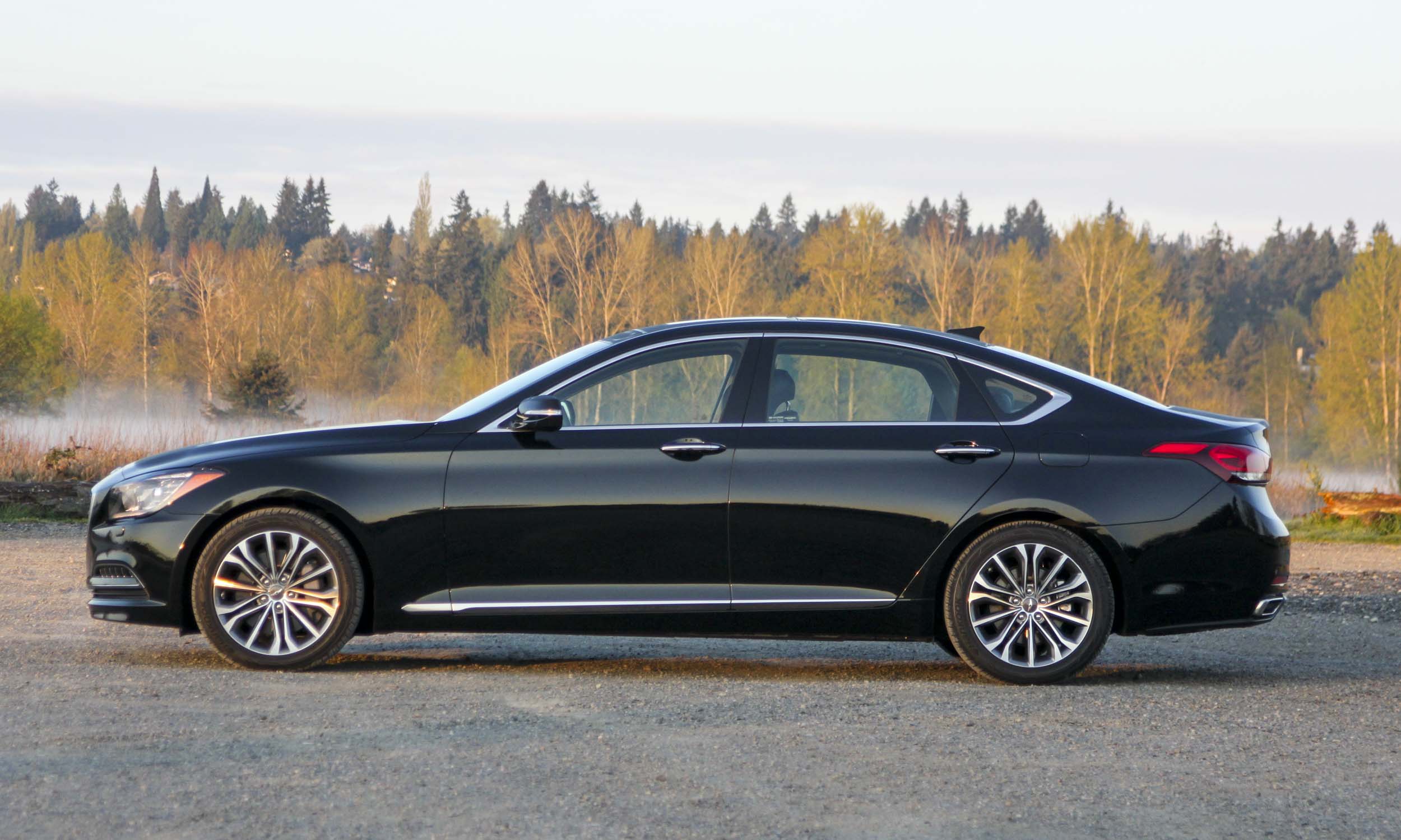 Hyundai Genesis Black 2015
