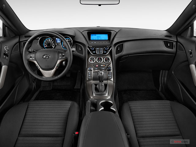 Hyundai Genesis Coupe 2.0t Premium