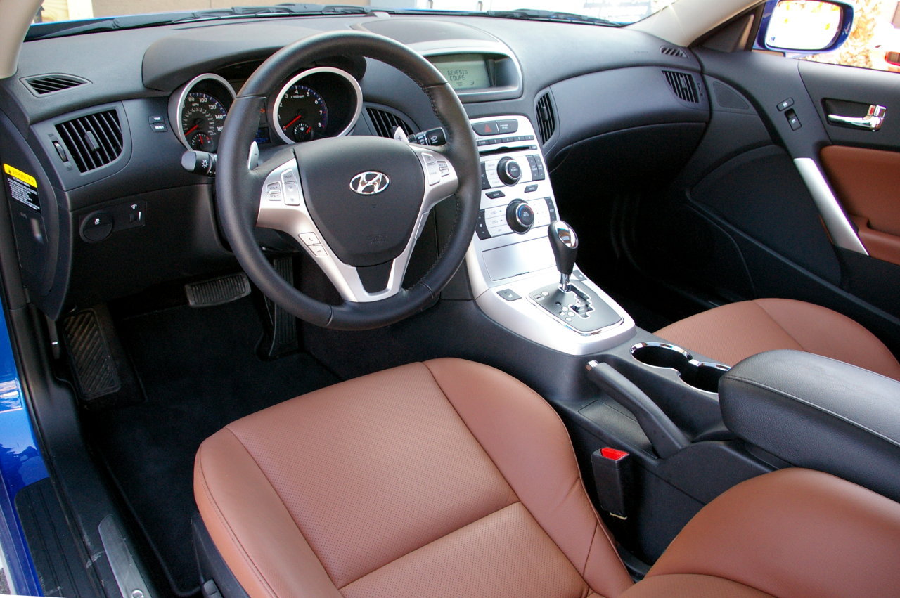 Hyundai Genesis Coupe 3.8 Grand Touring
