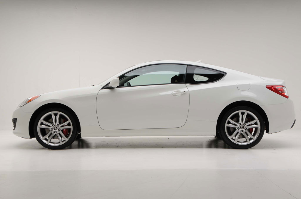Hyundai Genesis Coupe 3.8 R Spec