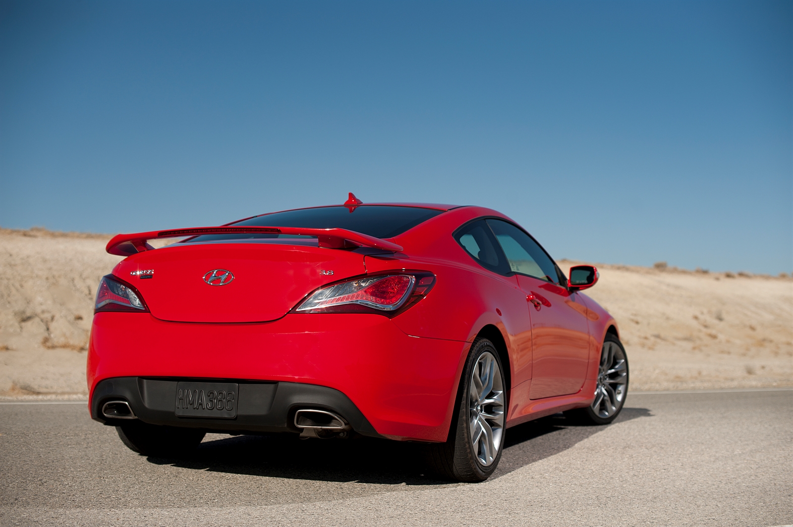 Hyundai Genesis Coupe 3.8 Track