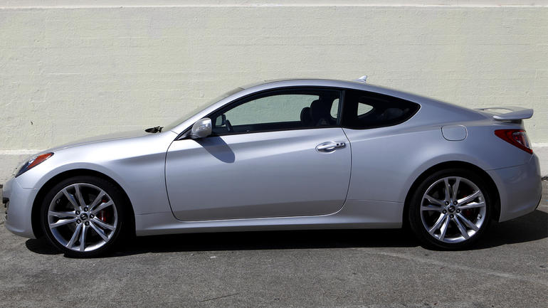Hyundai Genesis Coupe 3.8 Track