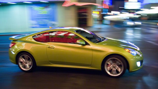 Hyundai Genesis Coupe 3.8 Track