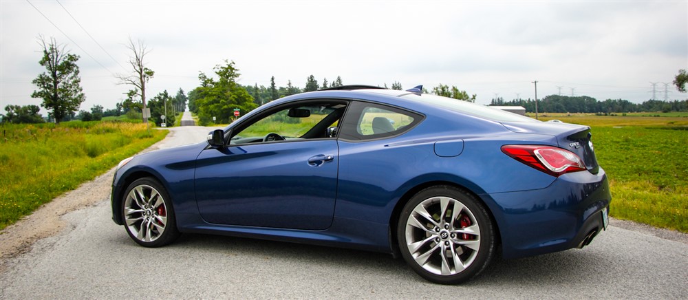 Hyundai Genesis Ibiza Blue