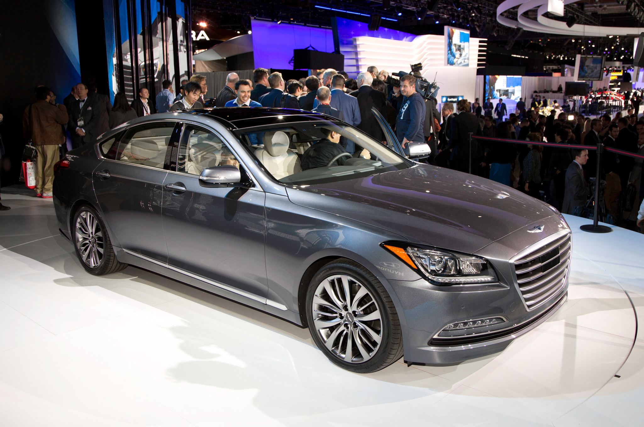 Hyundai Genesis Sedan 2015