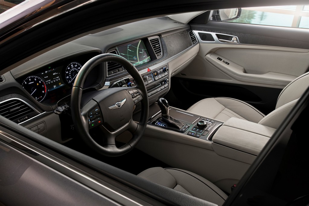 Hyundai Genesis Sedan 2015