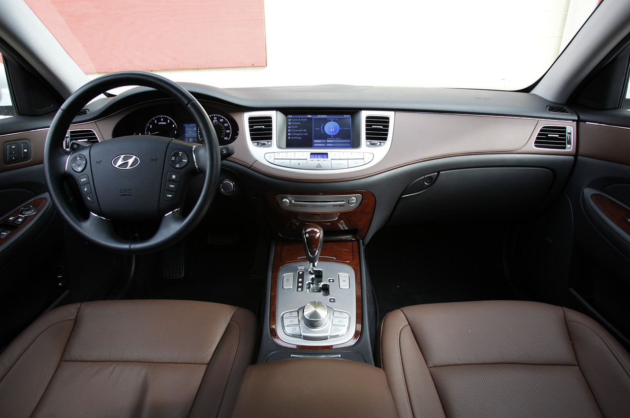 Hyundai Genesis Sedan