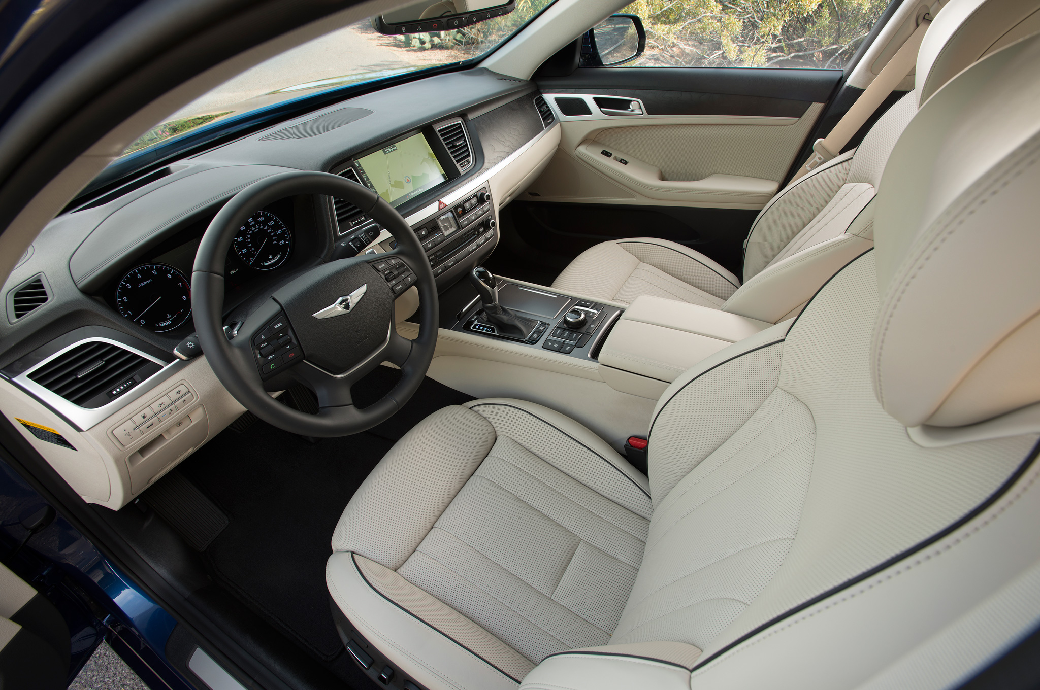 Hyundai Genesis Sedan