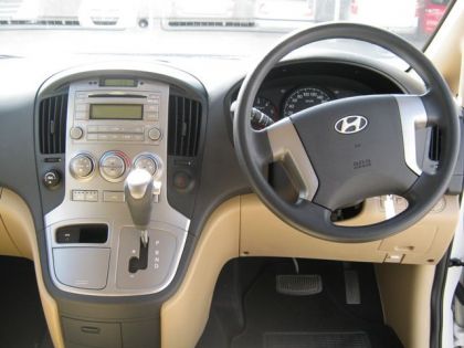Hyundai H1 2010
