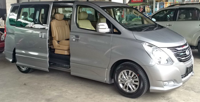 Hyundai H1 Deluxe Hyundai H1 Deluxe