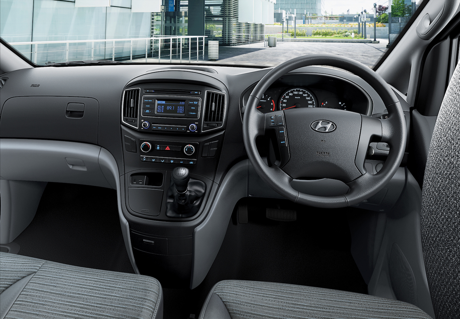 Hyundai H1 Facelift 2015