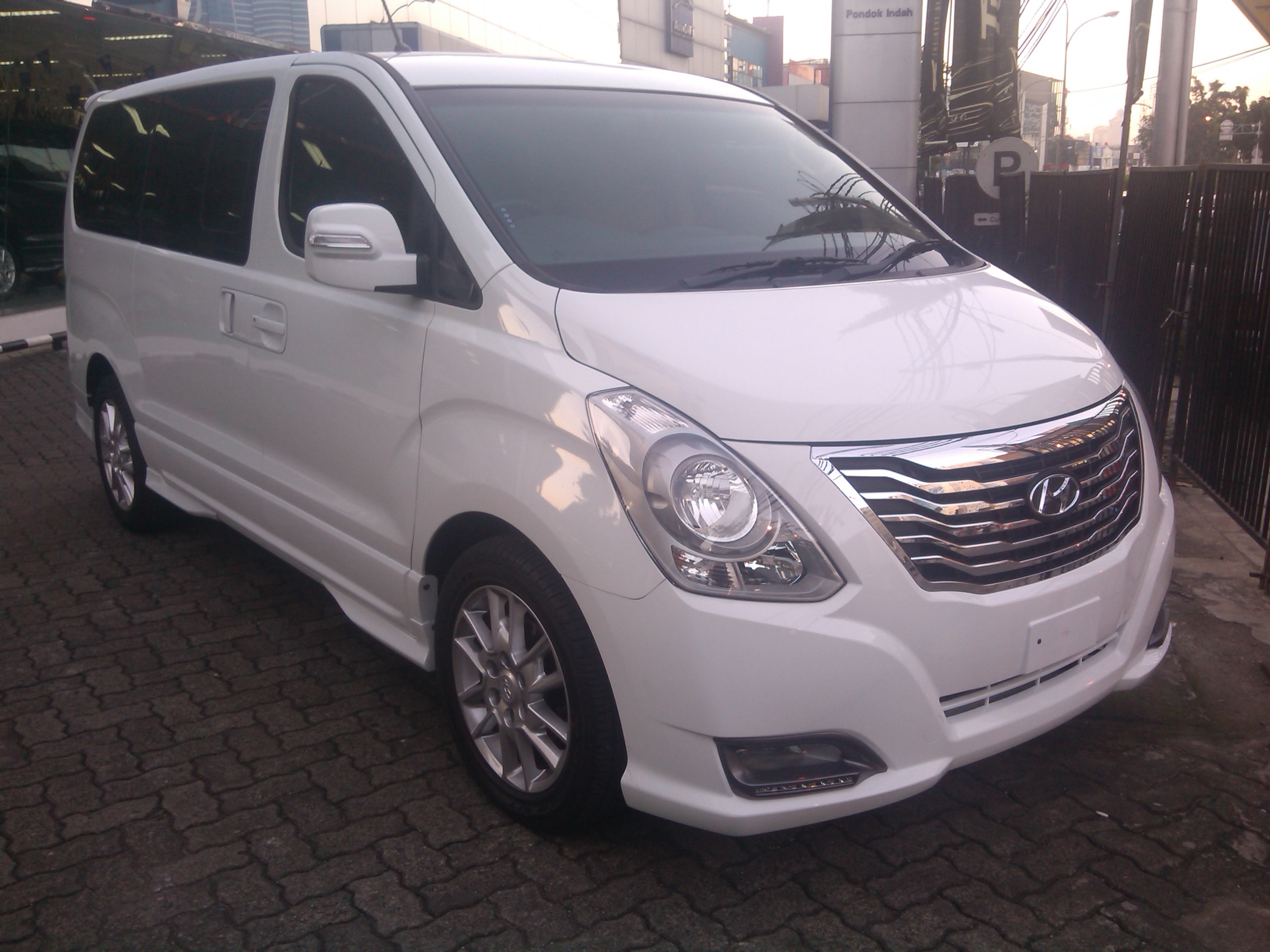 Hyundai H1 Royale 2015